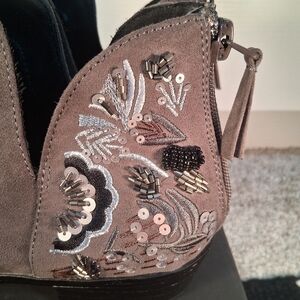 Womens Kenneth Cole REACTION Loop Embellished Here We Go Ankle Boots Size 8.5